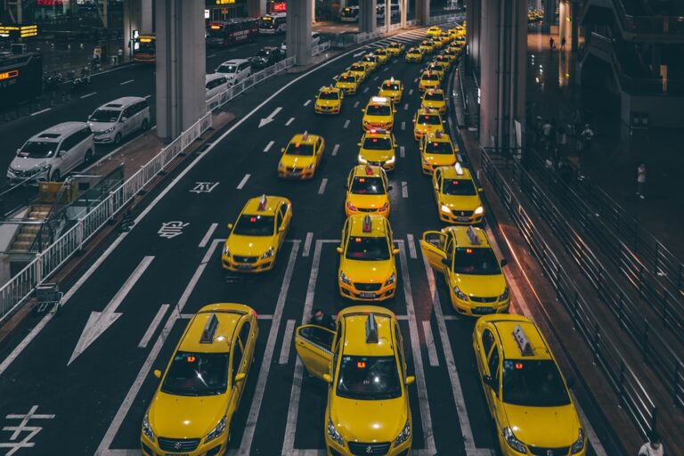Autonomiczne taksówki miejskie: przyszłość transportu miejskiego